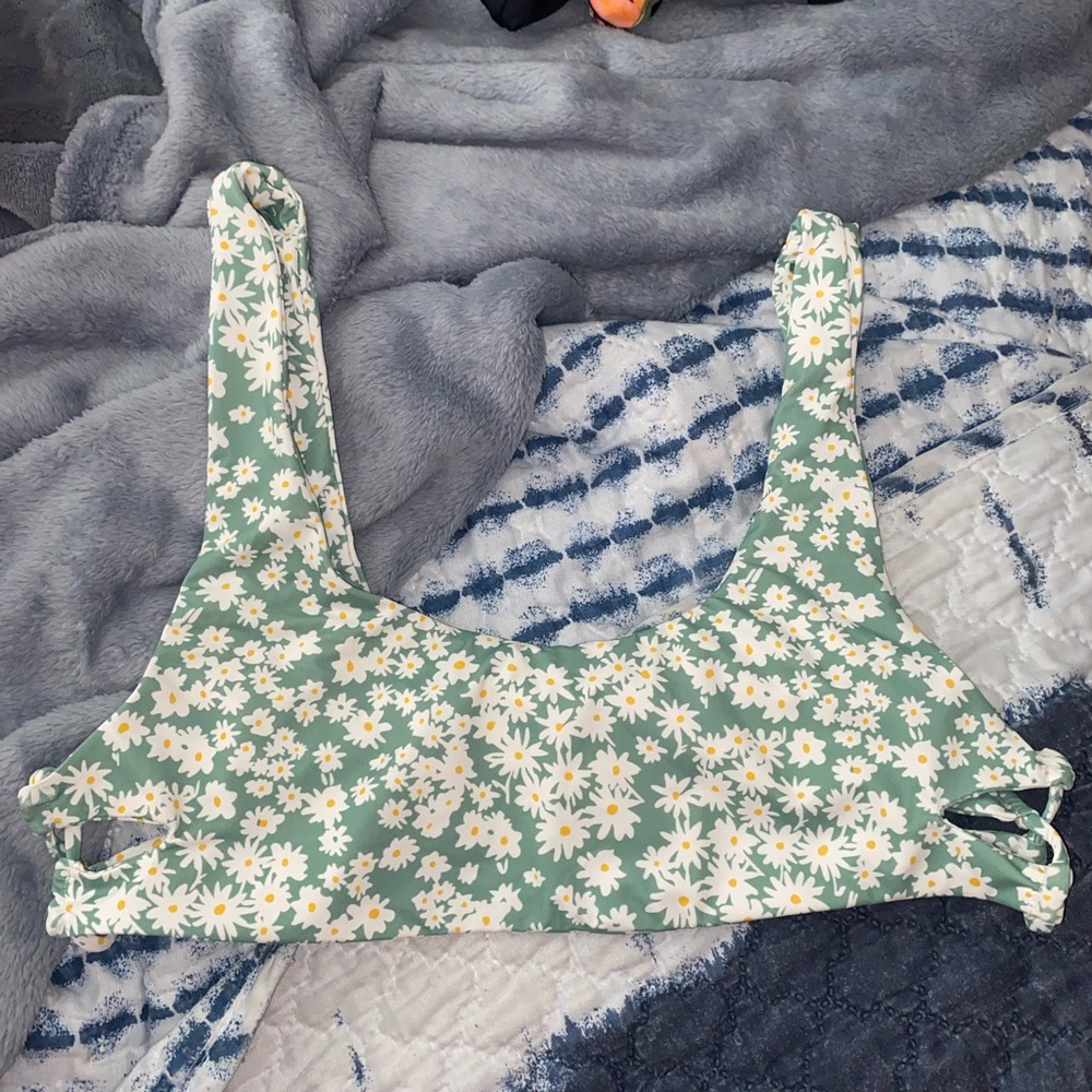 Stone fox swim top